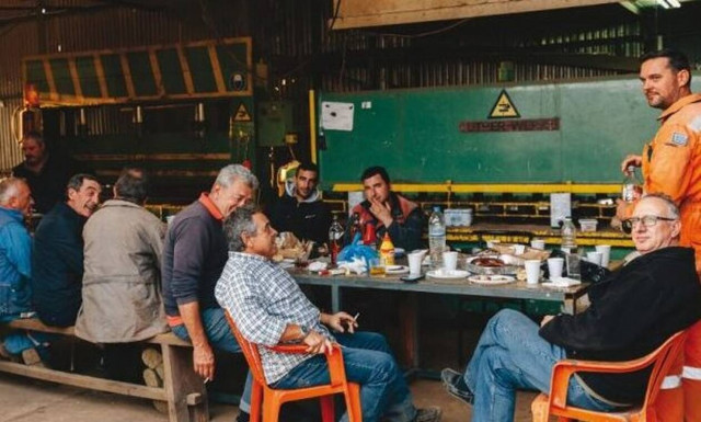 Τα 5 πράγματα που θα κάνουν οι Έλληνες μετά την καραντίνα (vid)