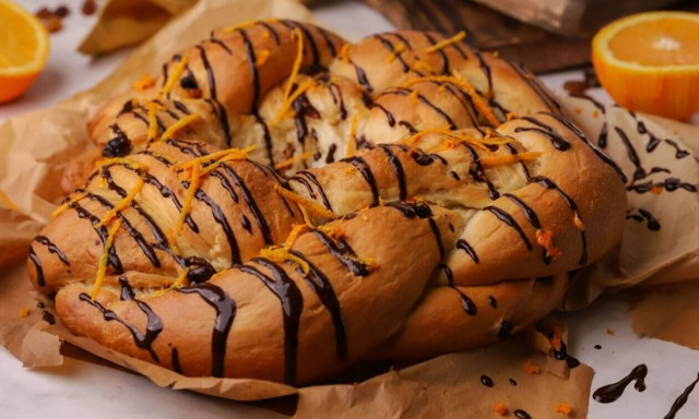 Συνταγή για vegan τσουρέκι από τον Γιώργο Τσούλη