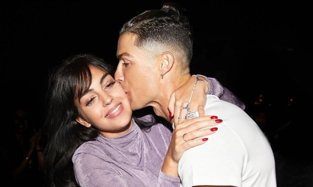 Κριστιάνο Ρονάλντο: Το κορίτσι του πεθύμησε τη θάλασσα και πόζαρε με το πιο «καυτό» μπικίνι (pics)