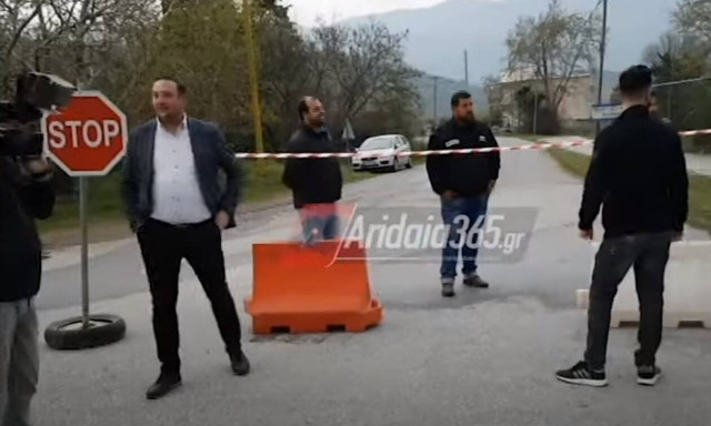 Κορονοϊός: Καραντίνα τέλος - Συγκινητικές στιγμές στη Φούστανη Πέλλας (vid)