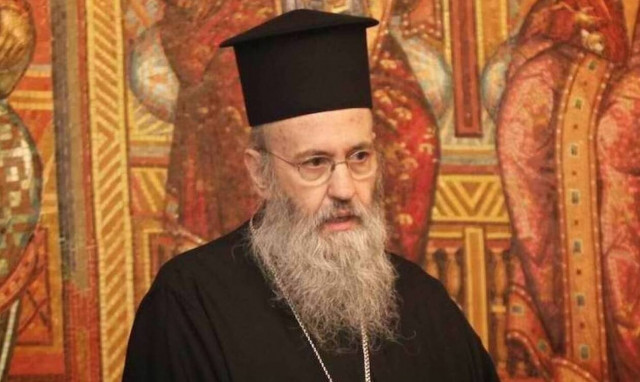 Η Ιερά Σύνοδος «αδειάζει» τον ιερέα στο Κουκάκι: Μεταλαμβάνουν όσοι συμμετέχουν στη λειτουργία 