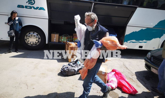 Αυτοψία του Newsbomb.gr στα ΚΤΕΛ: Στέλνουν αρνιά και κατσίκια σε σακούλες από την επαρχία (pics&vid)