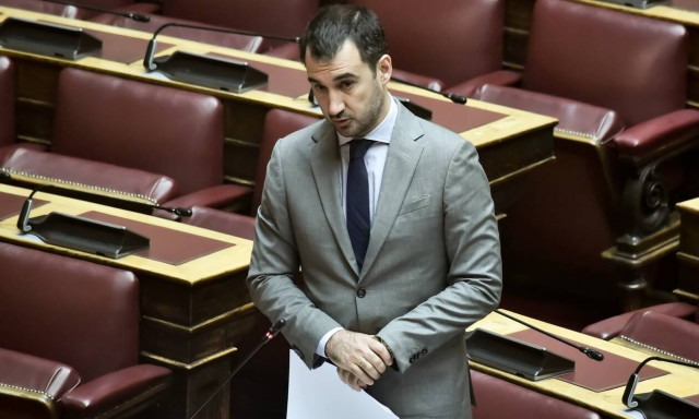 Χαρίτσης: Οι επιλογές της κυβέρνησης οδηγούν με μαθηματική ακρίβεια τη χώρα σε ύφεση και ανεργία