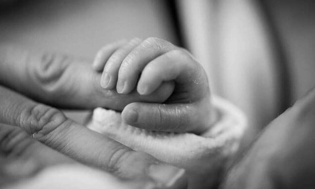 Κορονοϊός: Μωρό γεννήθηκε θετικό στον Covid-19 - Ανησυχία στους επιστήμονες