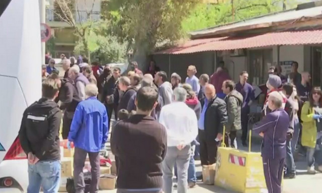 Κορονοϊός - Ξεθάρρεψαν οι Αθηναίοι: Χαμός στα ΚΤΕΛ για το δέμα απ' το χωριό - Κίνηση στους δρόμους