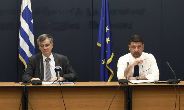 Κορονοϊός: Δείτε LIVE την ενημέρωση του υπουργείου Υγείας από τον Σ. Τσιόδρα και το Ν. Χαρδαλιά
