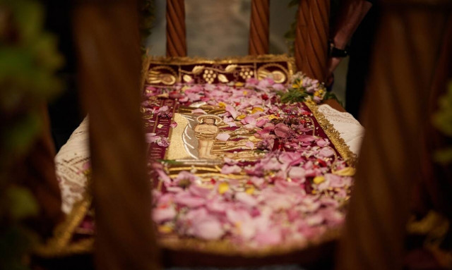 Πάσχα 2020 - Μεγάλη Παρασκευή: Δείτε LIVE την Ακολουθία του Επιταφίου Θρήνου