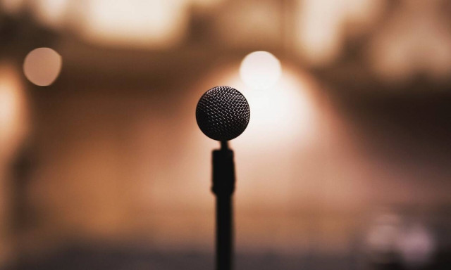 Θλίψη στη μουσική σκηνή: Πέθανε ο διάσημος Γάλλος τραγουδιστής Κριστόφ