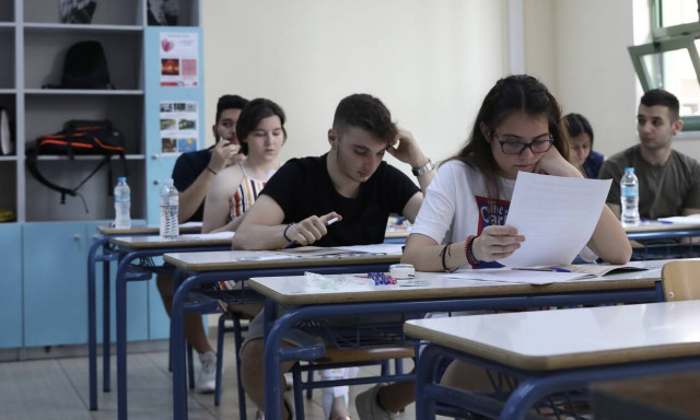 Κορονοϊός - Κεραμέως για Πανελλαδικές: Έχουμε προετοιμαστεί για όλα τα σενάρια