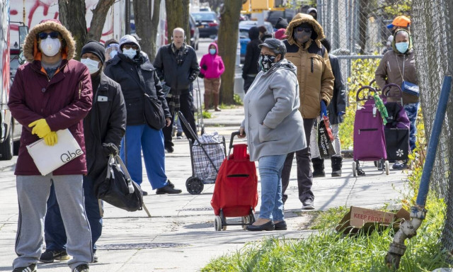 ΗΠΑ: Ο κορονοϊός «χτυπά» και την Οικονομία – 22 εκατ. Αμερικανοί γράφτηκαν ήδη στα μητρώα ανεργίας 