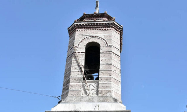 Κορονοϊός: Ελεύθεροι οι 13 συλληφθέντες έξω από εκκλησία στον Κορυδαλλό - Ορίστηκε δικάσιμος