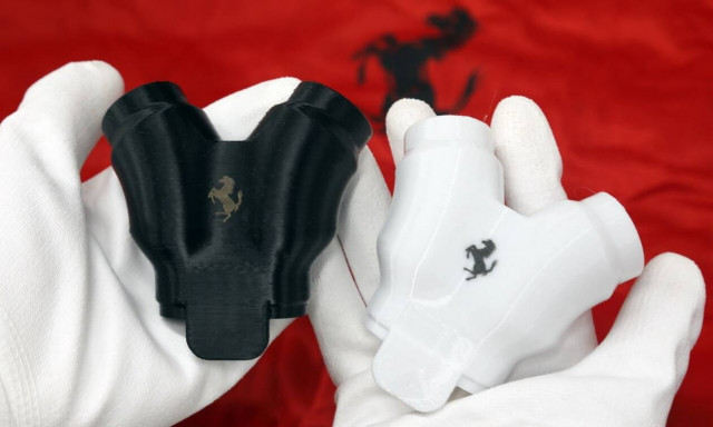  Γιατί η Ferrari έβαλε το διάσημο Cavallino Rampante στους αναπνευστήρες της;