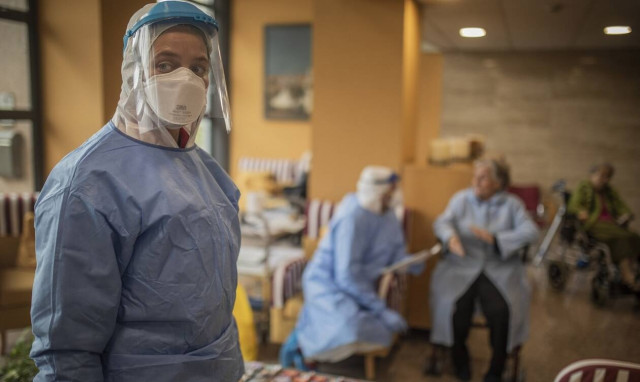 Κορονοϊός - Έλληνες ερευνητές: Ανάπτυξη μοριακών τεστ και τεστ αντισωμάτων - Χαρτογράφηση των ιών