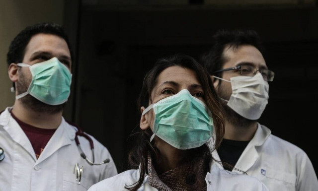 Κορονοϊός: Διασωληνωμένος ο γιατρός από το Νεοχώρι - Σοβαρή η κατάστασή του