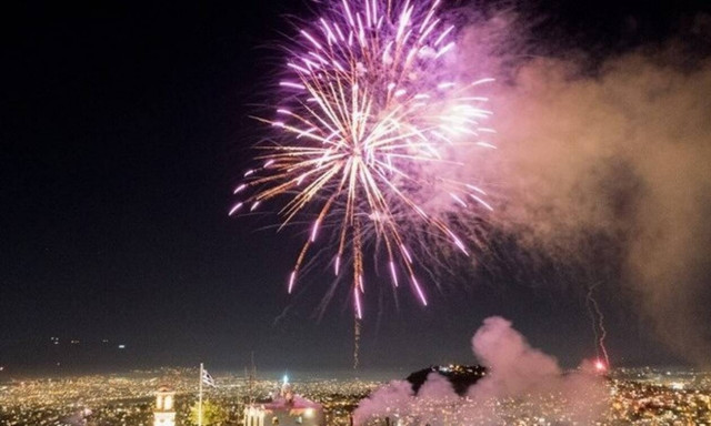 Πάσχα 2020: Στη σκιά του κορονοϊού τα μηνύματα των πολιτικών αρχηγών για την Ανάσταση