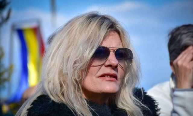 Πάτρα: Ράγισε καρδιές η μάνα που αγνόησε τα μέτρα για να ανάψει το καντήλι του 17χρονου γιου της