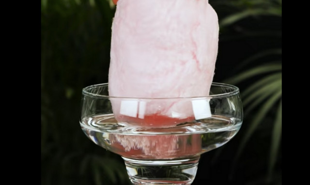 Απίστευτα κόλπα που μπορείτε να κάνετε με βασικό υλικό το νερό! (video)