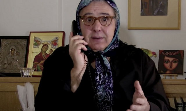 Άγαμοι Θύται: Η γιαγιά «ξαναχτύπησε» με... La Πάσχα de Papel (video)