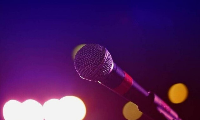 Πέθανε ξαφνικά διάσημος τραγουδιστής - Ήταν μόλις 41 ετών