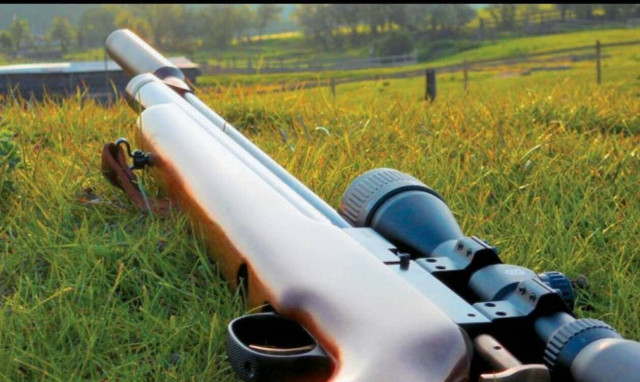 Ηράκλειο: Μάθαινε την κόρη του σκοποβολή και τραυμάτισε τον γείτονα!