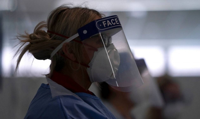 Κορονοϊός: Λύθηκε το «ιατρικό μυστήριο»; Γιατί «χτυπά» περισσότερο τους άνδρες