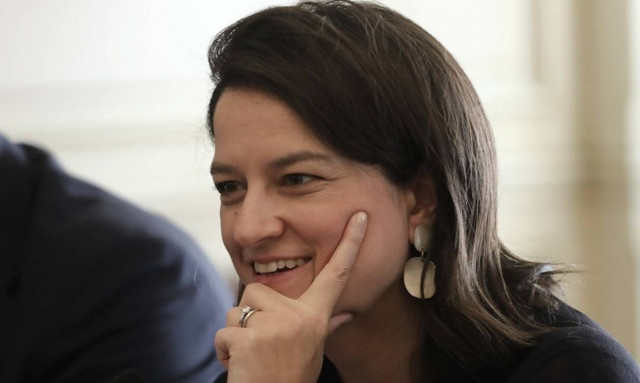 Κεραμέως: Ξεκίνησαν οι παραδόσεις tablet σε σχολεία της χώρας