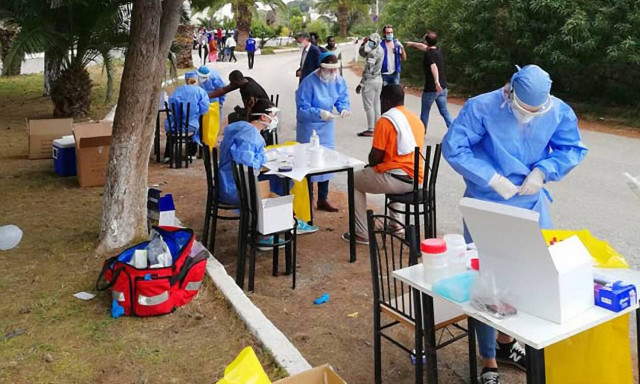 Κορονοϊός: Στο Κρανίδι ο Νίκος Χαρδαλιάς - Πληροφορίες για 150 κρούσματα στη δομή προσφύγων 