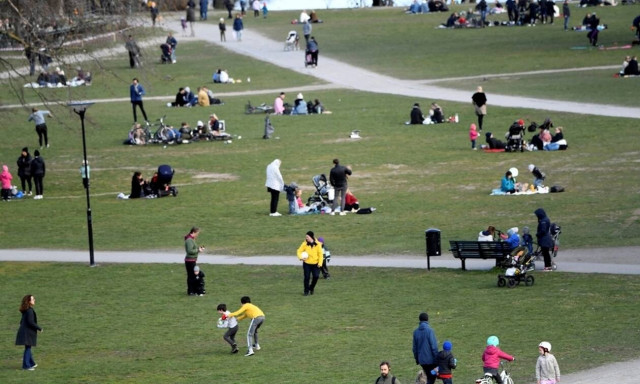 Κορονοϊός: Κορυφώνεται η επιδημία στη Σουηδία - Τι γίνεται με τα ήδη χαλαρά μέτρα περιορισμού