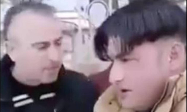 Παρέμβαση εισαγγελέα για τον οπαδό που ανάγκασε μουσουλμάνο να κάνει τον σταυρό του