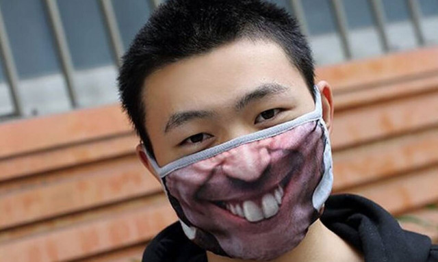 Κορονοϊός: Αλήθεια τώρα; Δείτε τι φόρεσαν για να προστατευτούν από τον ιό