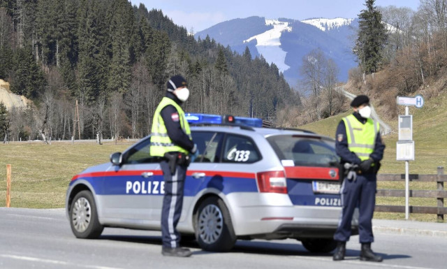 Κορονοϊός Αυστρία: Αδύνατη πλέον η επιβίβαση χωρίς προστατευτική μάσκα στις δημόσιες συγκοινωνίες 