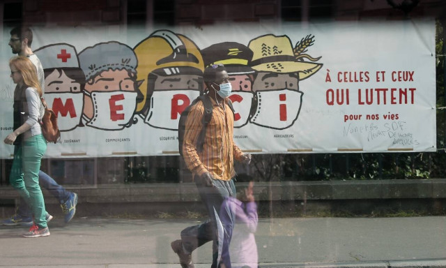 Γαλλία: «Έκρηξη» του αριθμού των κλήσεων για παιδιά που βρίσκονται σε κίνδυνο εν μέσω καραντίνας