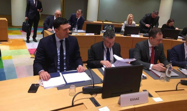 Κορονοϊός: Πλατφόρμα ανταλλαγής ερευνητικών δεδομένων εγκαινίασε η Κομισιόν - Το μήνυμα Κικίλια