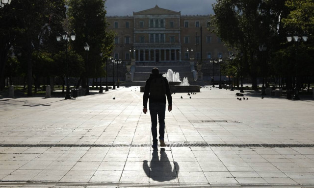 Κορονοϊός - Νέα δημοσκόπηση: Μεγάλη διαφορά ΝΔ-ΣΥΡΙΖΑ - Πώς αξιολογούν οι πολίτες τα μέτρα