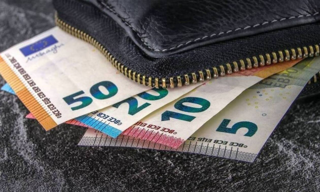 Επίδομα 400 ευρώ για μακροχρόνια ανέργους: «Βροχή» οι αιτήσεις στο gov.gr- Πότε θα πληρωθούν 