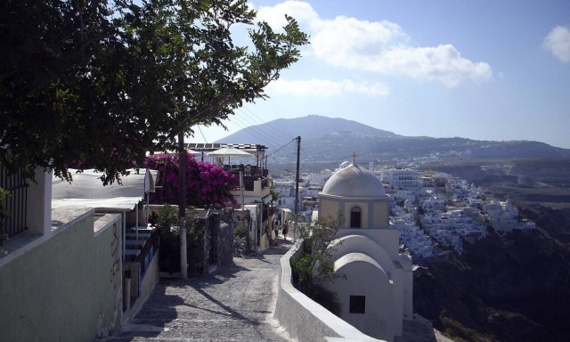 Κορονοϊός - Bild: «Σχεδόν ακίνδυνες» οι καλοκαιρινές διακοπές στην Ελλάδα