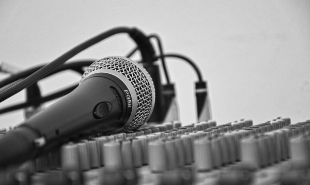 Συγκλονίζει Ελληνίδα τραγουδίστρια: «Δεν είχαμε ούτε φαγητό, ούτε ρεύμα»