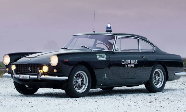 Αν τα περιπολικά είναι Ferrari τότε όλοι θα θέλουν να γίνουν αστυνομικοί…