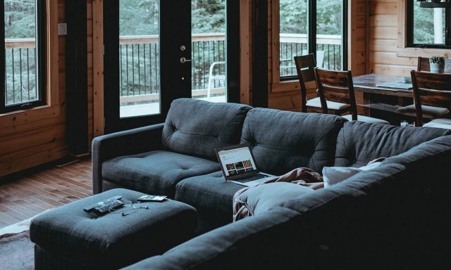 Έζησε τον απόλυτο τρόμο μόλις μπήκε σπίτι της – Τι βρήκε στο σαλόνι της (pics)