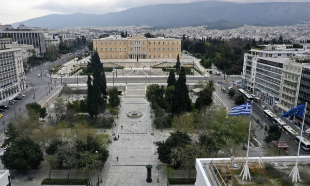 Κορονοϊός: Αντίστροφη μέτρηση - Οι ημερομηνίες που θα ανοίξουν σχολεία, μαγαζιά, καφέ, ξενοδοχεία