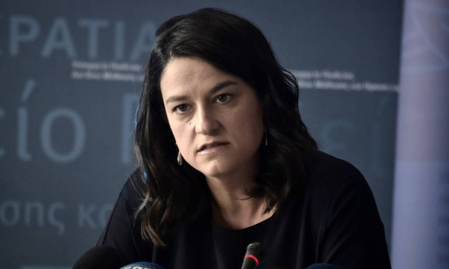 Κορονοϊός: Παράταση στο σχολικό έτος - Νωρίτερα η έναρξη του επόμενου - Τι αναφέρει η Νίκη Κεραμέως