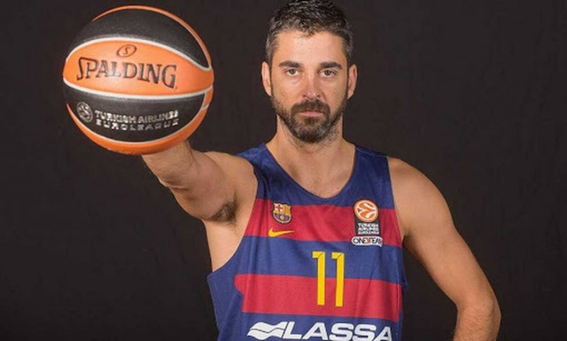 Ναβάρο: Τον «χτύπησε» η μόδα του TikTok - Επικό βίντεο με τις κόρες του!