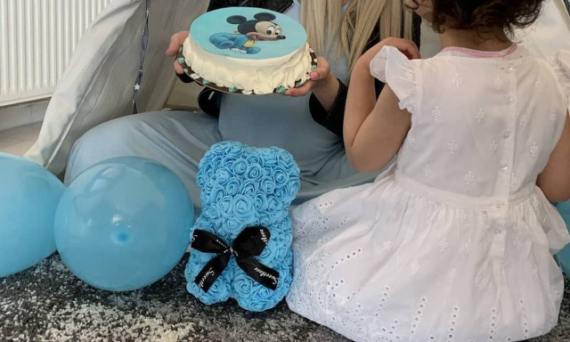 Το μοναχικό baby shower της και το μήνυμα που συγκλονίζει (pics)