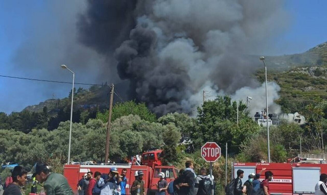 Σάμος: 23 συλλήψεις για τα επεισόδια στη δομή φιλοξενίας μεταναστών – Δύο άτομα αναζητούνται