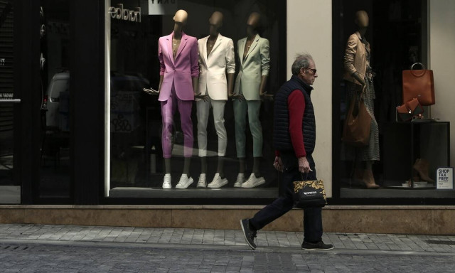 Κορονοϊός: Έναρξη λειτουργίας των καταστημάτων στις 10 το πρωί προτείνει ο ΕΣΑ