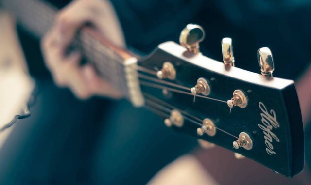 Θρήνος: Πέθανε πασίγνωστος μουσικός - Έχασε την μάχη με τον καρκίνο