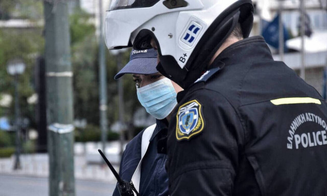 Άρση μέτρων: Τι ισχύει για τα ΙΧ και τις μετακινήσεις - Πόσοι επιτρέπεται να επιβαίνουν