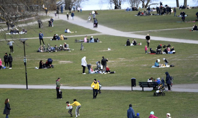 Κορονοϊός - Σουηδία: Απίστευτο! Δείτε τι θα κάνουν για να διώξουν τους γλεντζέδες από τα πάρκα