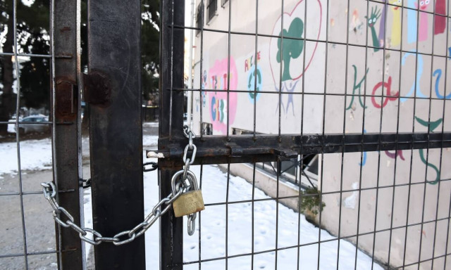 Ανοίγουν τα σχολεία: Τάξεις 15 μαθητών, όλοι με μάσκες και αντισηπτικά – Σήμερα οι ανακοινώσεις 