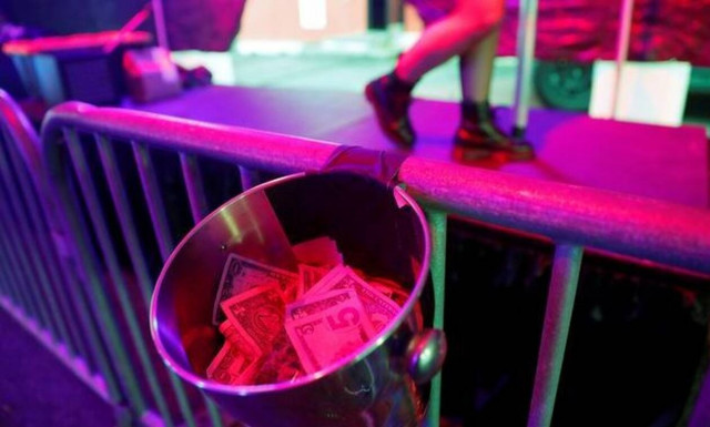 Κορονοϊός: Δείτε τι σκέφτηκε strip club για την ασφάλεια των εργαζομένων